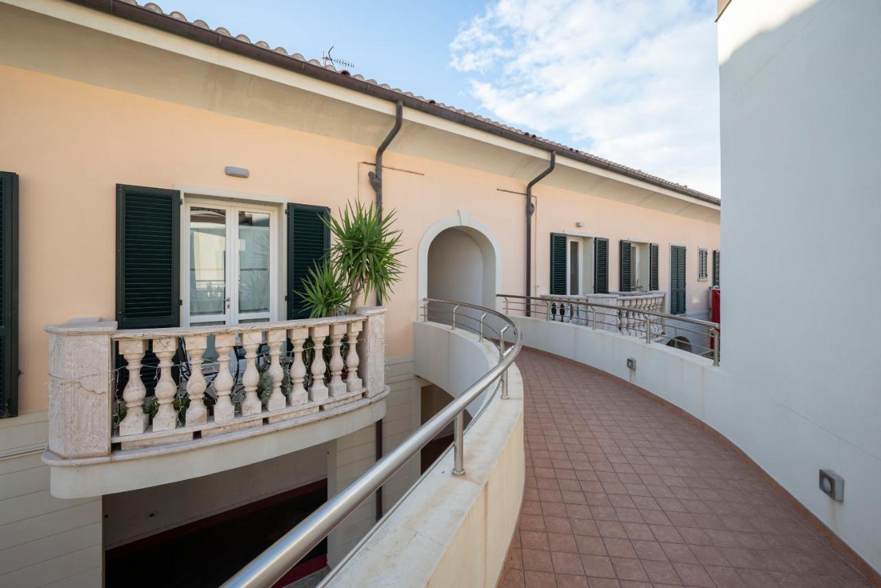 Sea View Apartment San Vincenzo Exterior photo